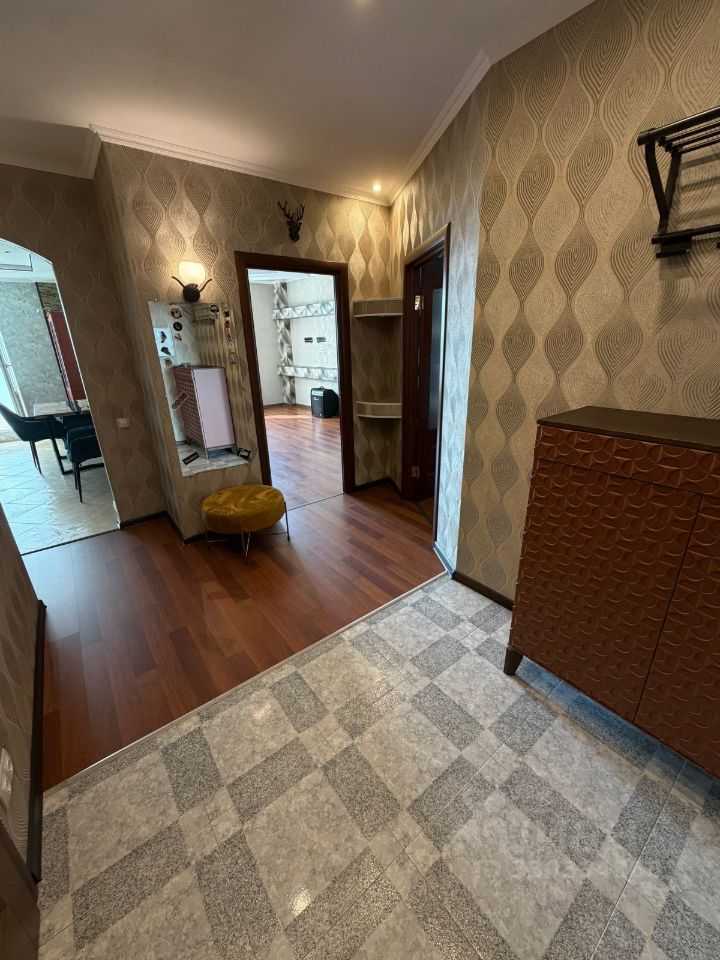 2-комнатная квартира, 76 м² — фотография 2