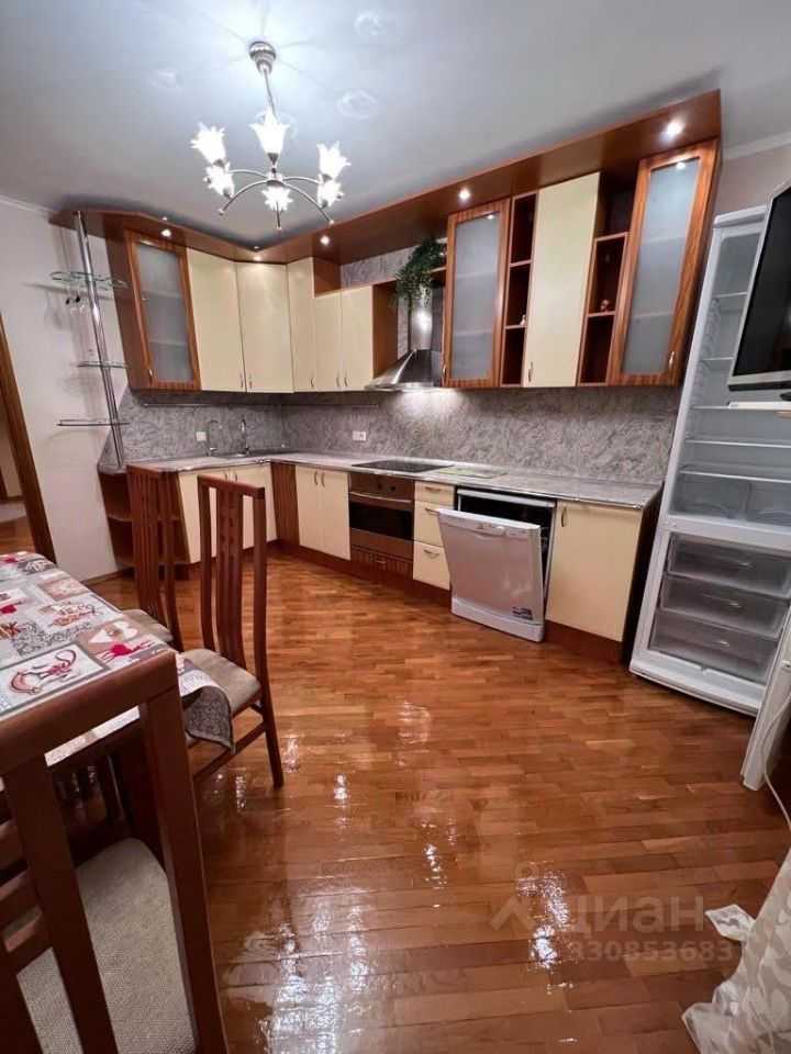 2-комнатная квартира, 98 м² — фотография 2