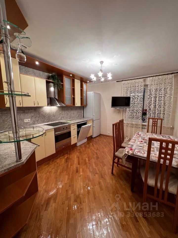 2-комнатная квартира, 98 м²