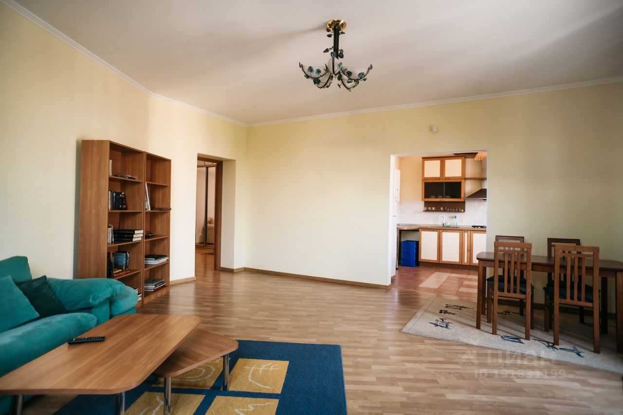 2-комнатная квартира, 84 м² — фотография 3