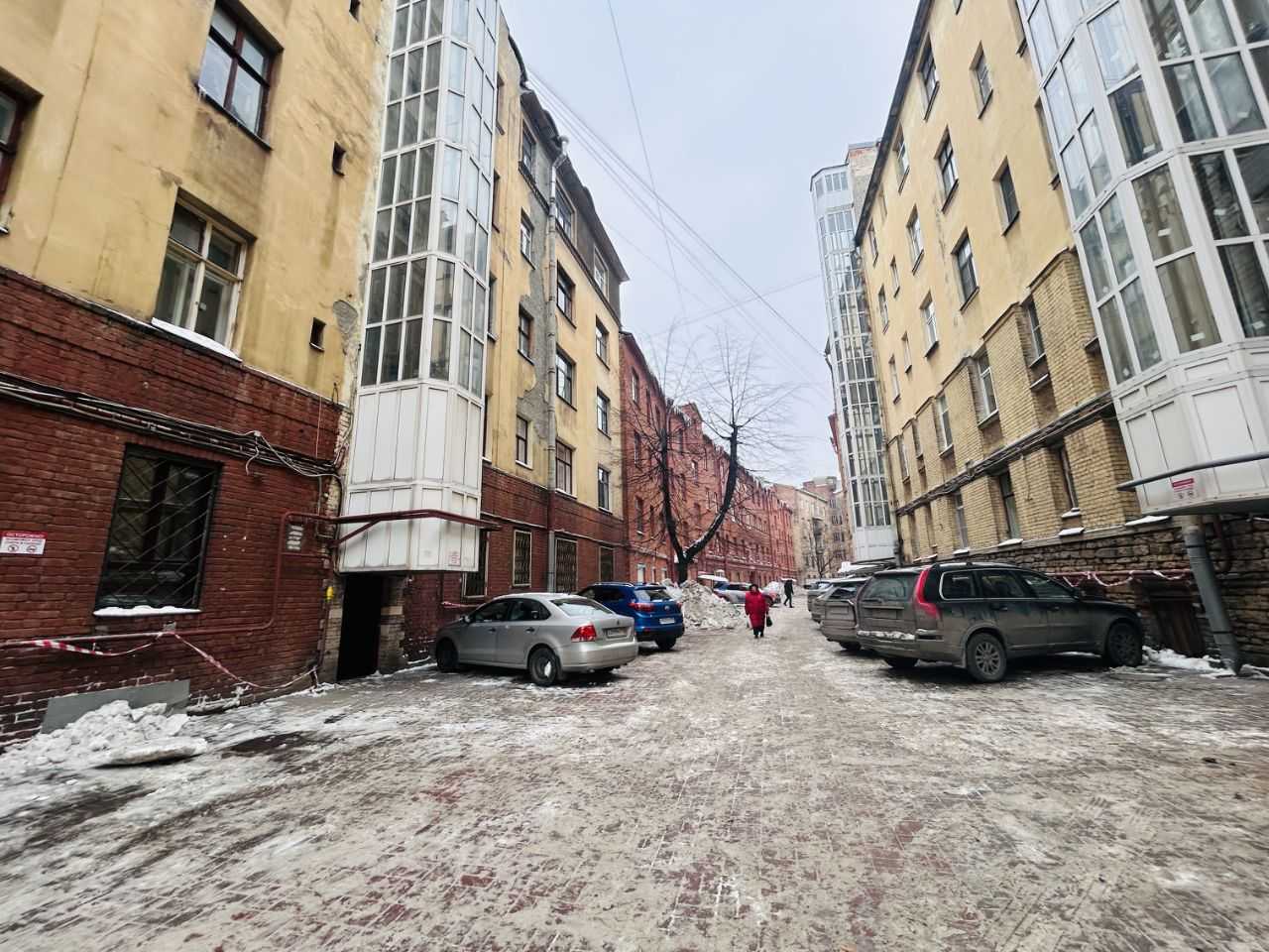 4-комнатная квартира, 126 м² — фотография 3