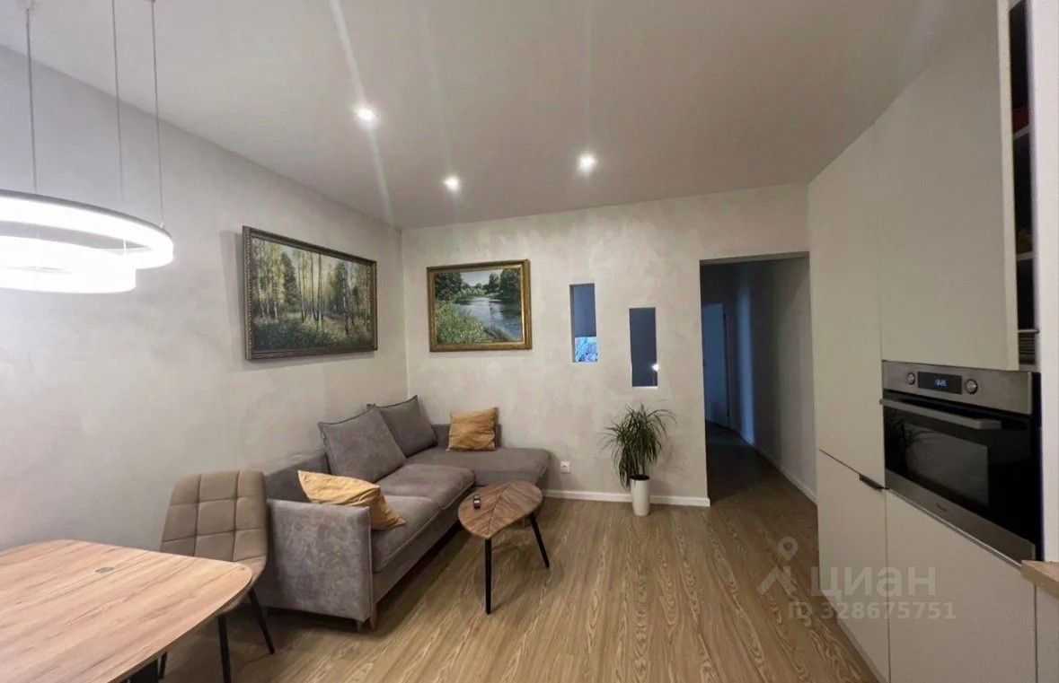 2-комнатная квартира, 56 м² — фотография 2