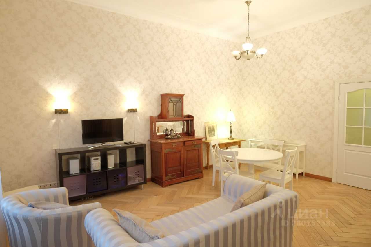 2-комнатная квартира, 70 м² — фотография 2