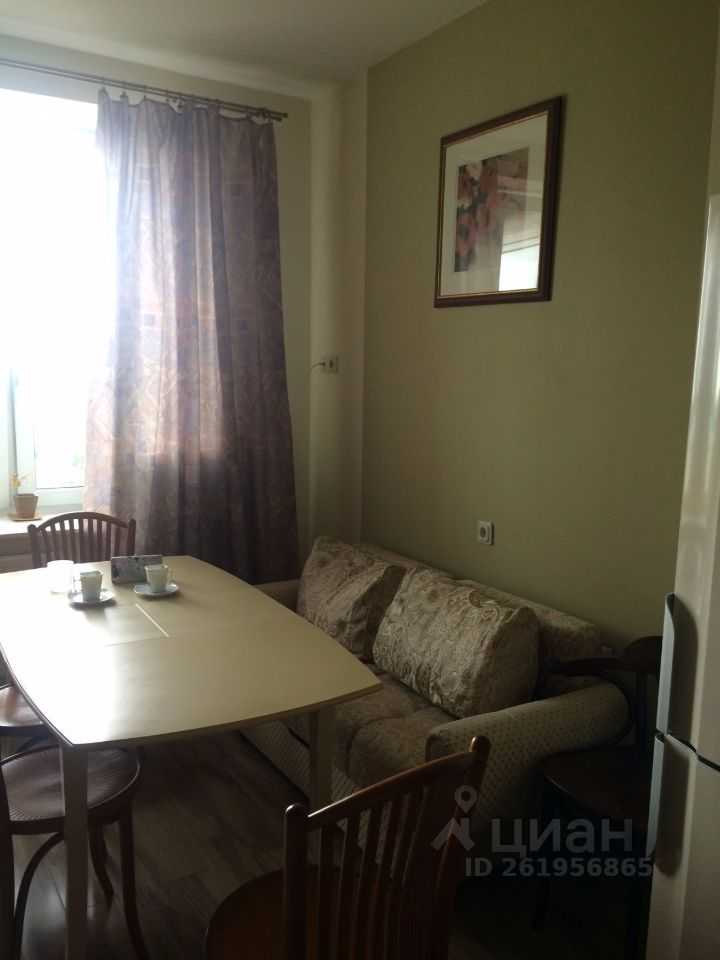1-комнатная квартира, 50 м² — фотография 2