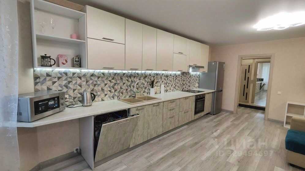 2-комнатная квартира, 72 м² — фотография 3