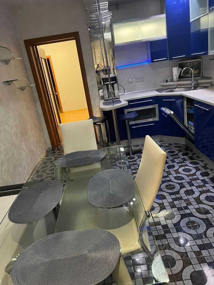2-комнатная квартира, 80 м² — фотография 3