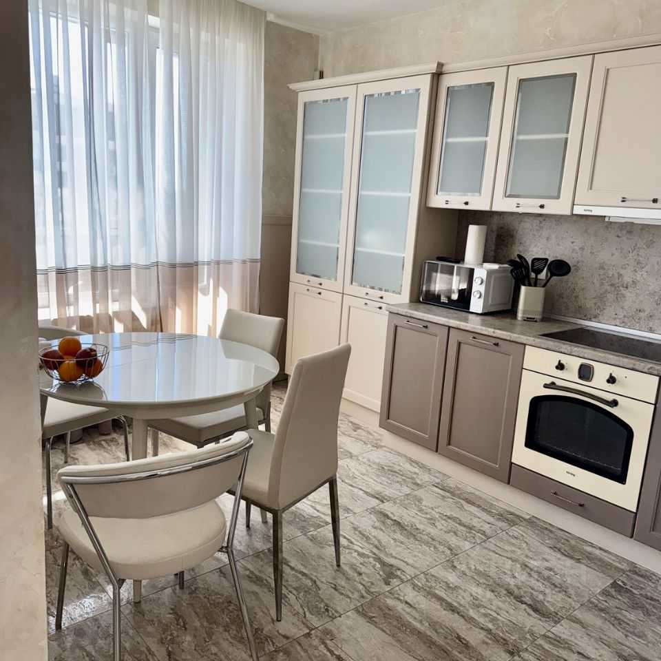 2-комнатная квартира, 89 м² — фотография 2
