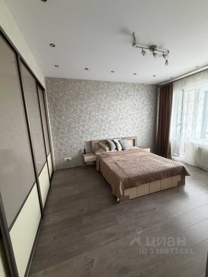 1-комнатная квартира, 64 м² — фотография 3