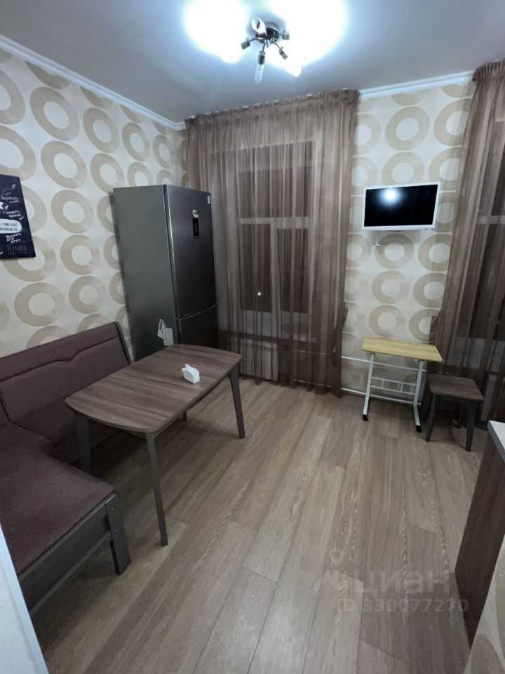 1-комнатная квартира, 42 м² — фотография 2