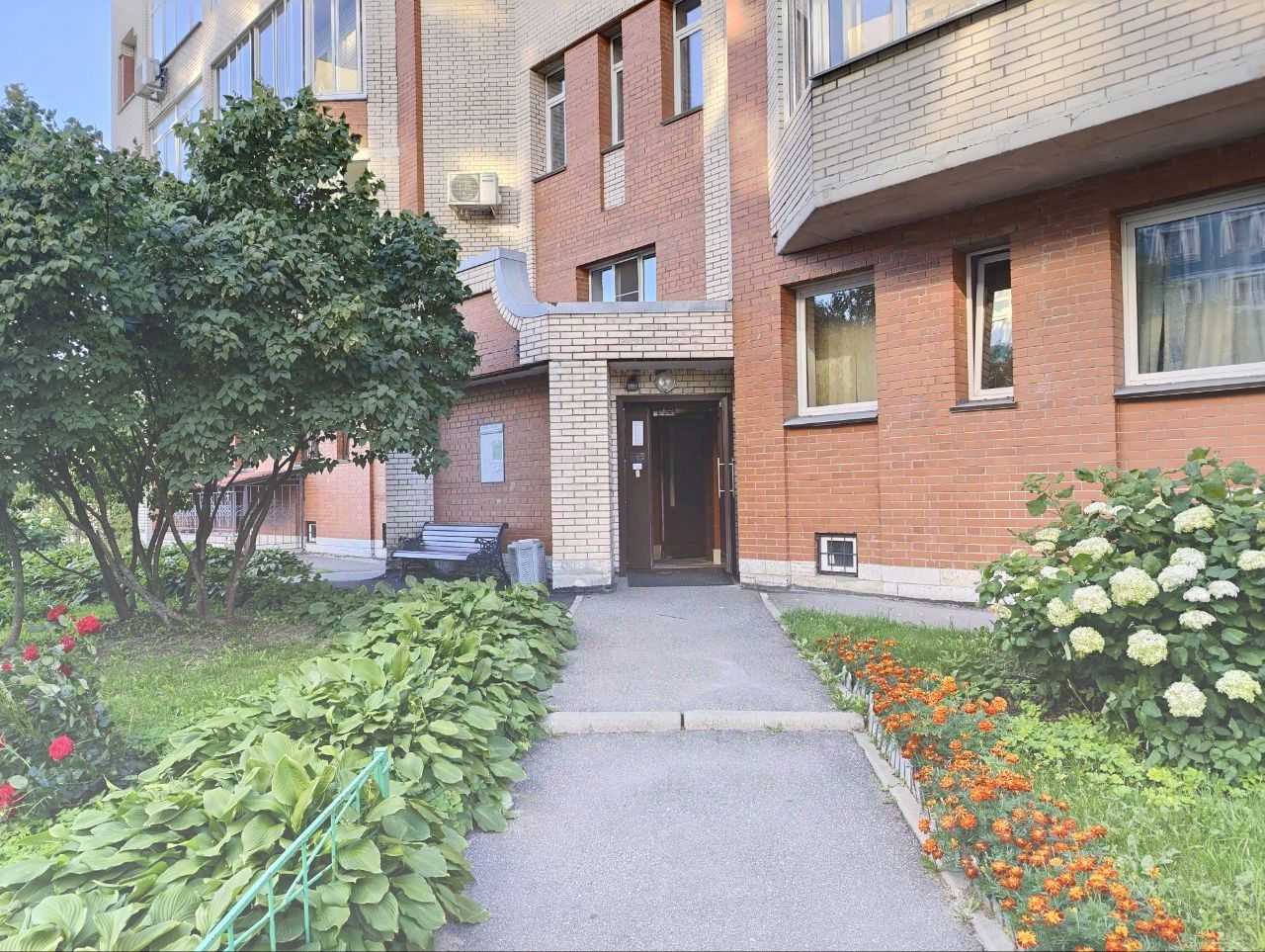 2-комнатная квартира, 75 м² — фотография 3