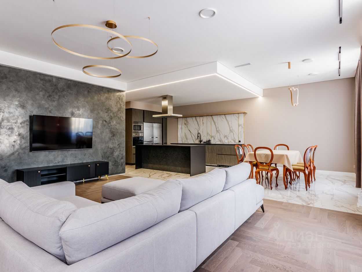 5-комнатная квартира, 215,2 м²