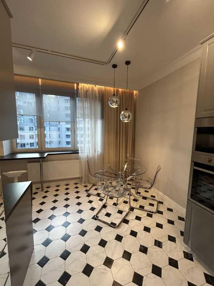 2-комнатная квартира, 70 м² — фотография 3