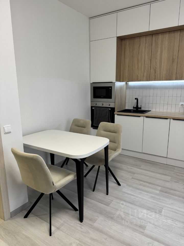 2-комнатная квартира, 55 м² — фотография 2