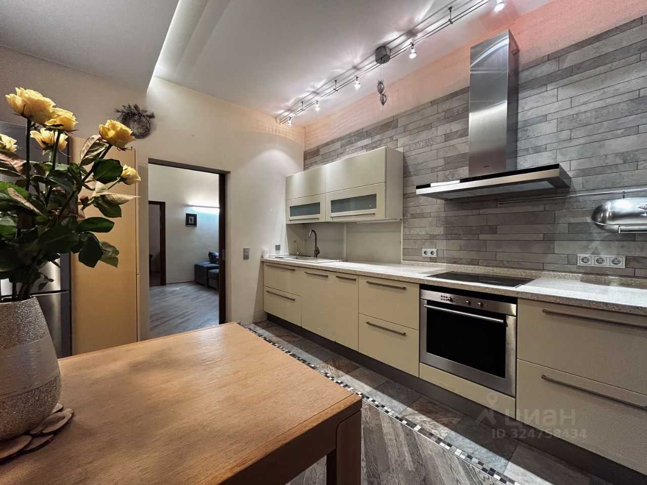 4-комнатная квартира, 136 м² — фотография 3
