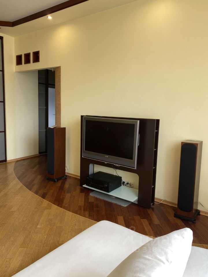 2-комнатная квартира, 65 м² — фотография 3