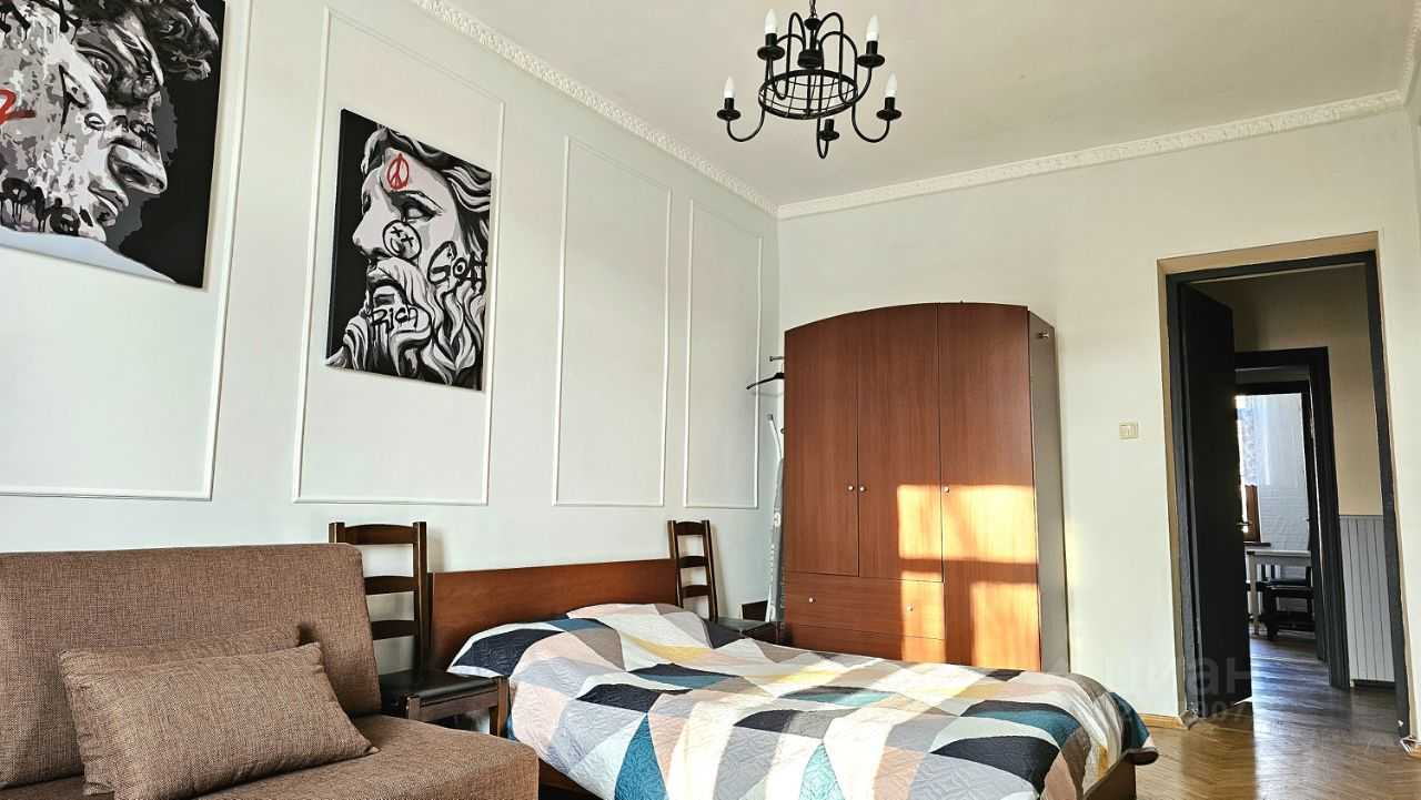 2-комнатная квартира, 56 м² — фотография 2