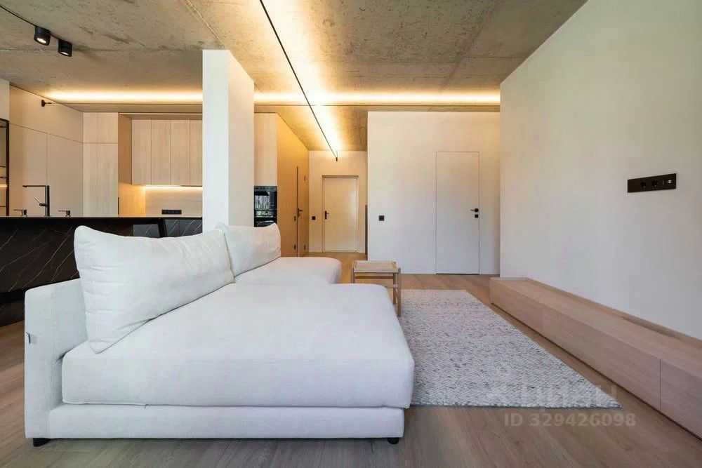 2-комнатная квартира, 77 м² — фотография 3