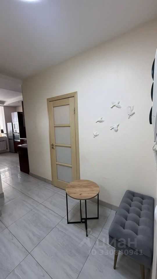 1-комнатная квартира, 54 м² — фотография 2