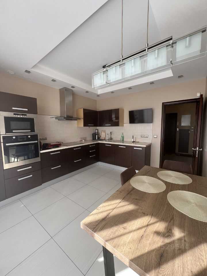 2-комнатная квартира, 83 м² — фотография 2