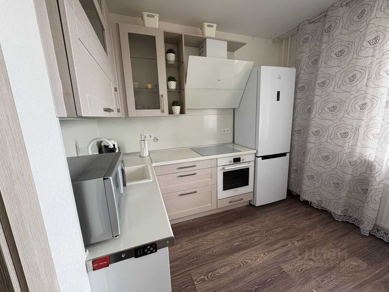 2-комнатная квартира, 57 м² — фотография 2