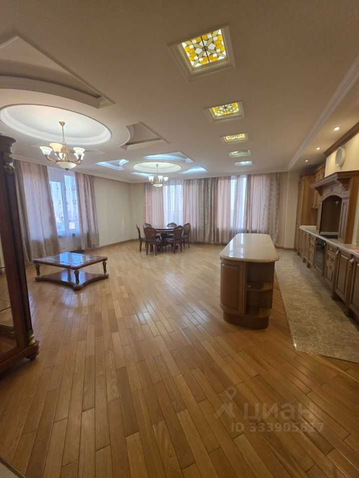 3-комнатная квартира, 136 м² — фотография 3