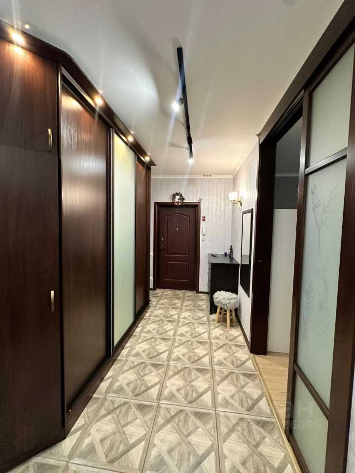 2-комнатная квартира, 67 м² — фотография 2