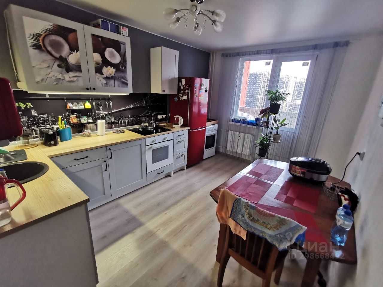 4-комнатная квартира, 107 м² — фотография 2