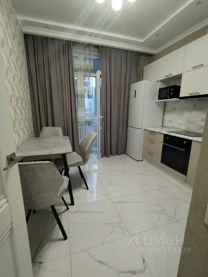 1-комнатная квартира, 42 м² — фотография 2
