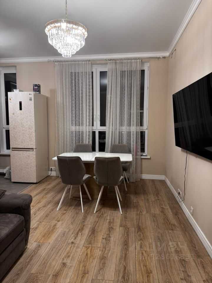 2-комнатная квартира, 68 м² — фотография 3