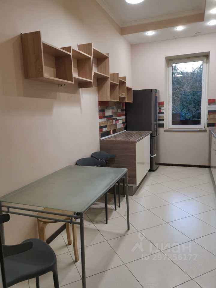 5-комнатная квартира, 160 м²