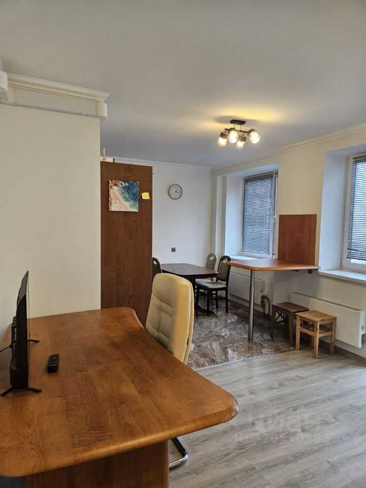 2-комнатная квартира, 56 м² — фотография 2