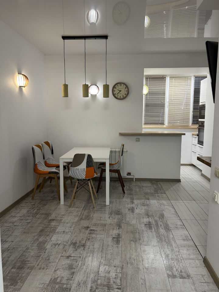 2-комнатная квартира, 55 м² — фотография 2