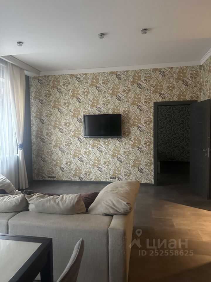 2-комнатная квартира, 65,7 м² — фотография 2