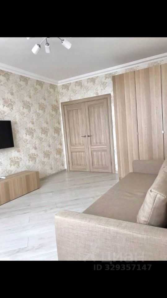 1-комнатная квартира, 42,2 м² — фотография 2