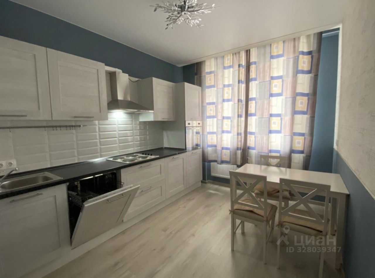 1-комнатная квартира, 42 м² — фотография 2
