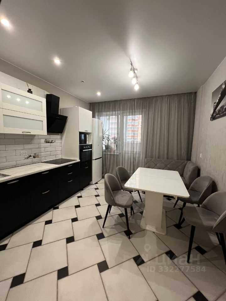 2-комнатная квартира, 68 м² — фотография 2
