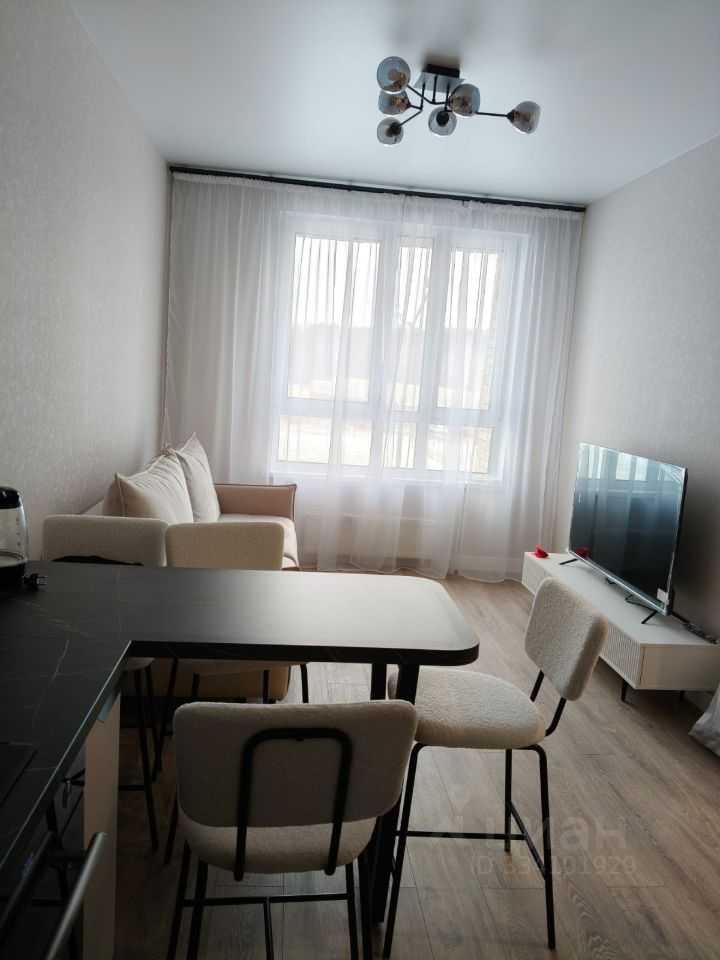 1-комнатная квартира, 37 м² — фотография 2