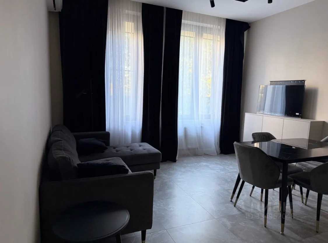 1-комнатная квартира, 47 м² — фотография 2