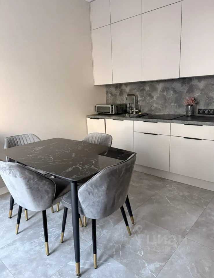 1-комнатная квартира, 47 м² — фотография 3
