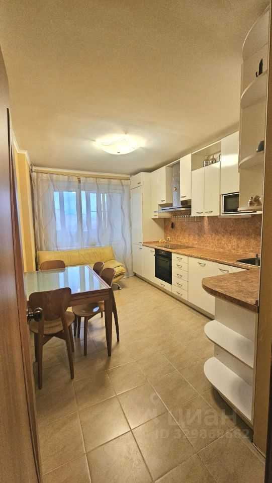2-комнатная квартира, 56 м² — фотография 2