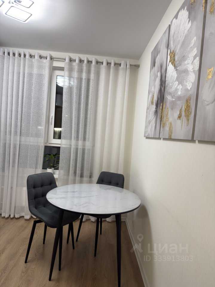2-комнатная квартира, 55 м² — фотография 2