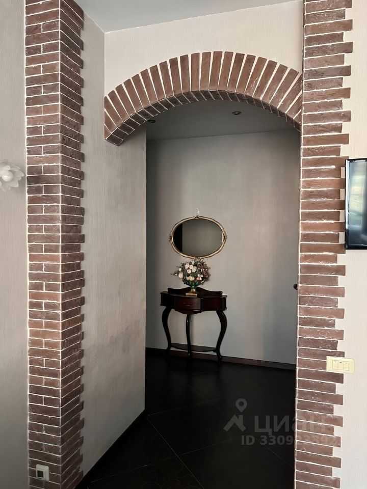 2-комнатная квартира, 76 м² — фотография 2