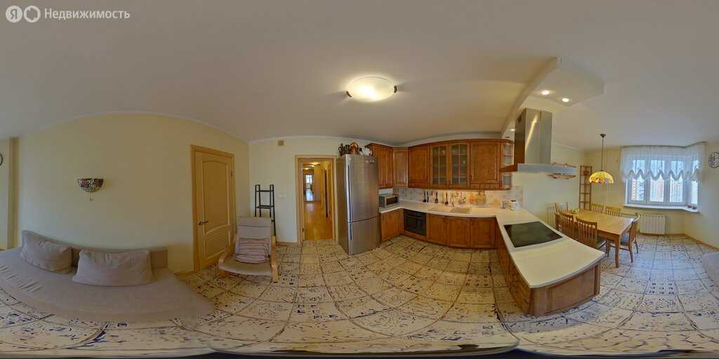 3-комнатная квартира, 131 м² — фотография 2